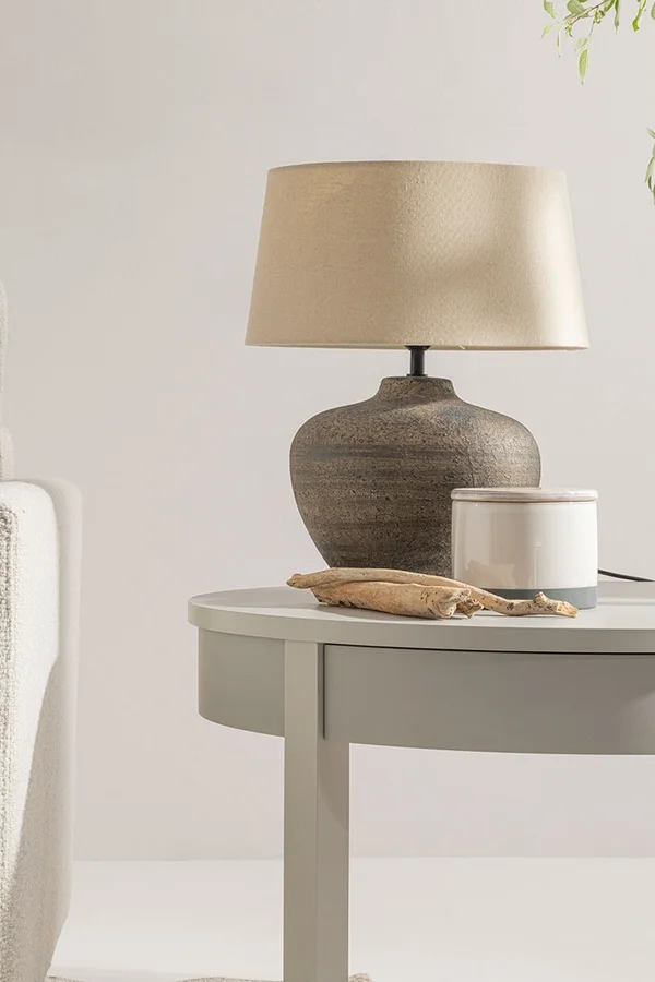  Lampa z materiałowym kloszem 